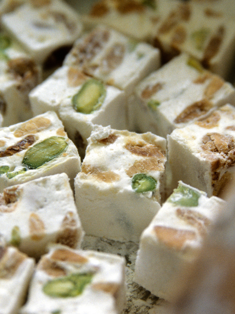nougat de Montélimar, spécialité drômoise